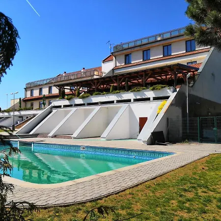 Отель Berounka Hrebecniky